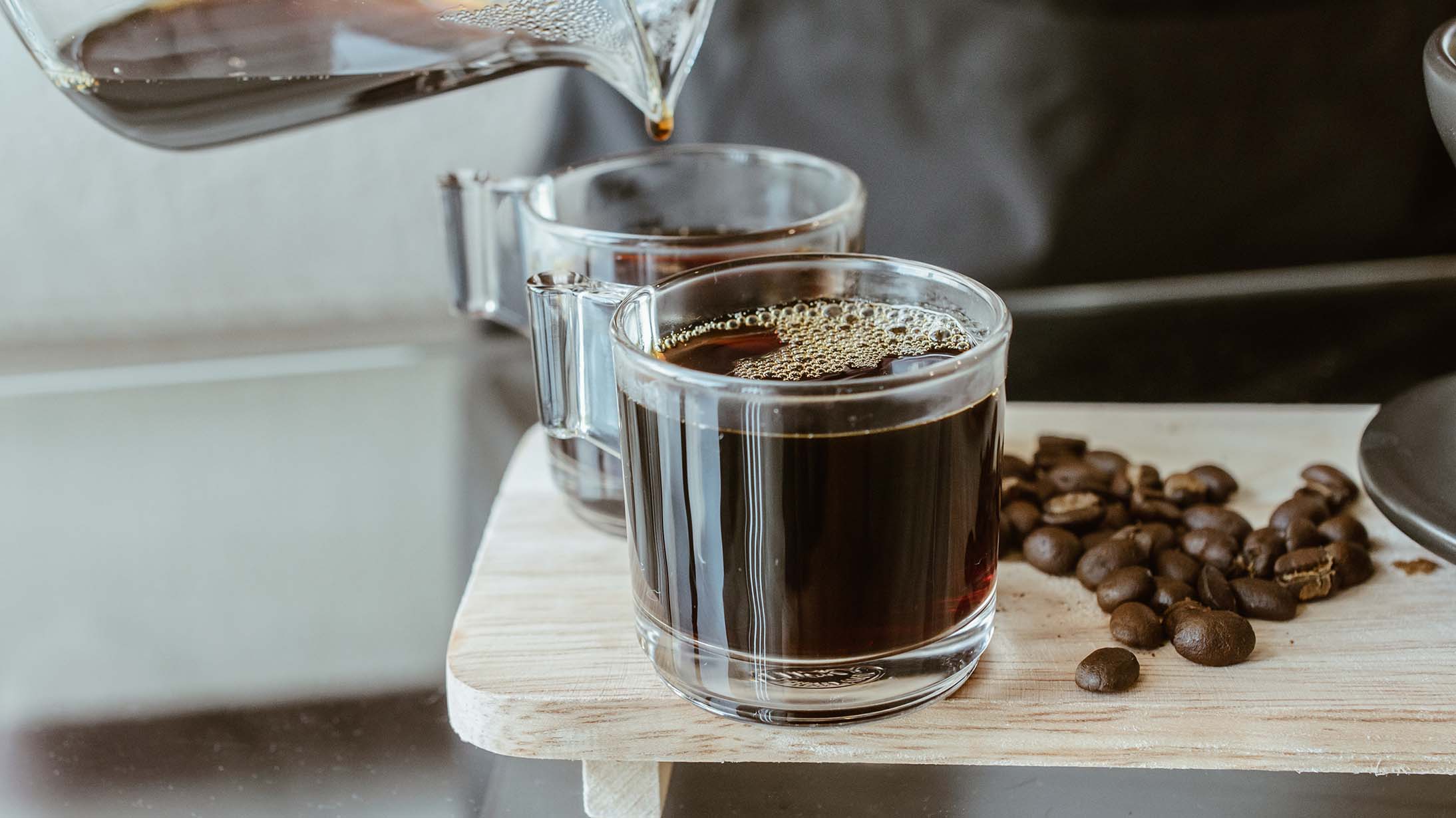 Giá cà phê hôm nay: Biến động mạnh giữa Robusta và Arabica