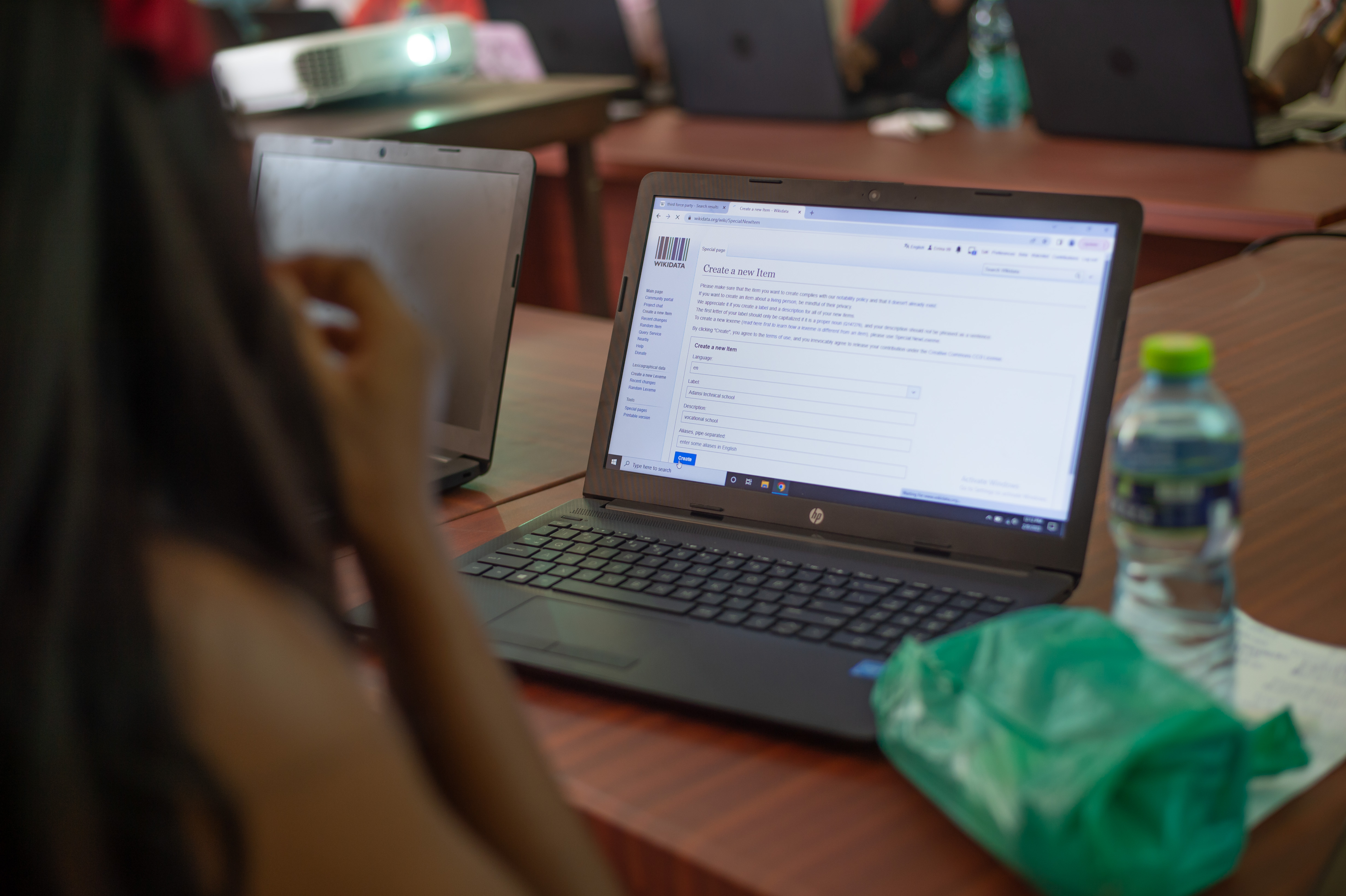 B2B Competitive Intelligence: From Market Monitoring to Strategy