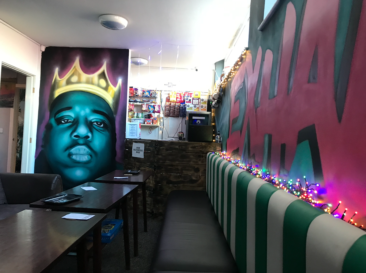 Exploring Comfort and Vibes at a Coffee Shop Lloret de Mar