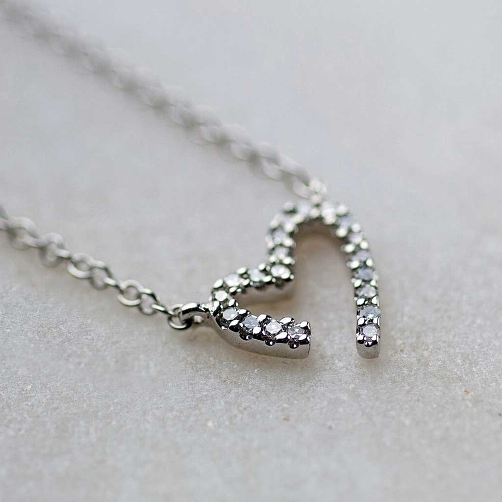 White Gold Diamond Necklace in 18ct Gold – Refined Swiss Craftsmanship