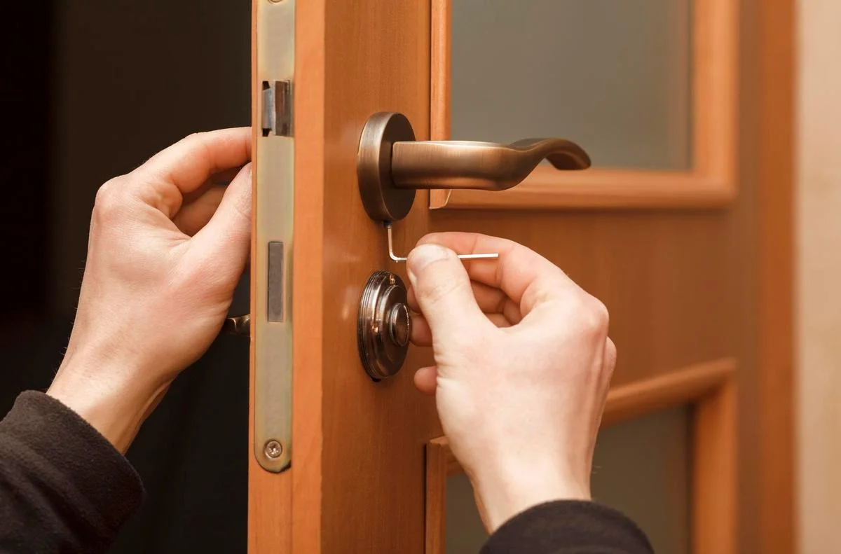 Best Online Suppliers for Commercial Door Hardware for Hospital Facilities Teams